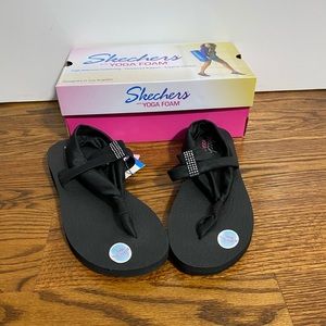 Sketchers yoga foam sandals size 10 NWT